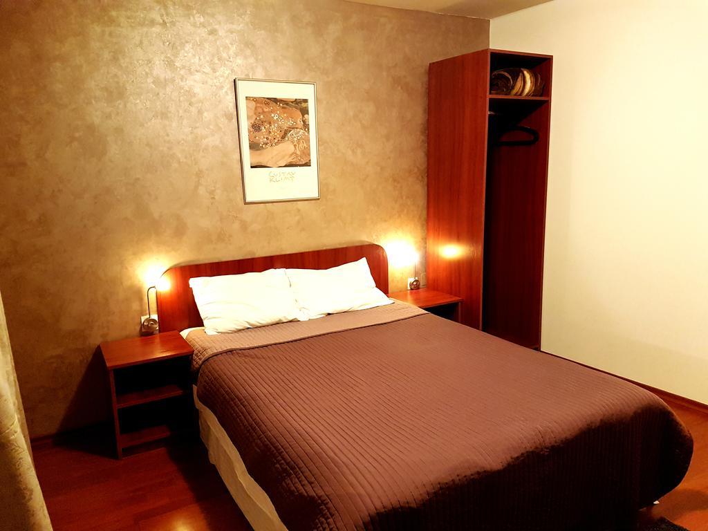Hotel Mic Bucharest Luaran gambar
