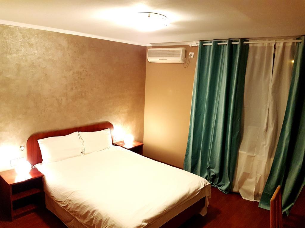 Hotel Mic Bucharest Luaran gambar