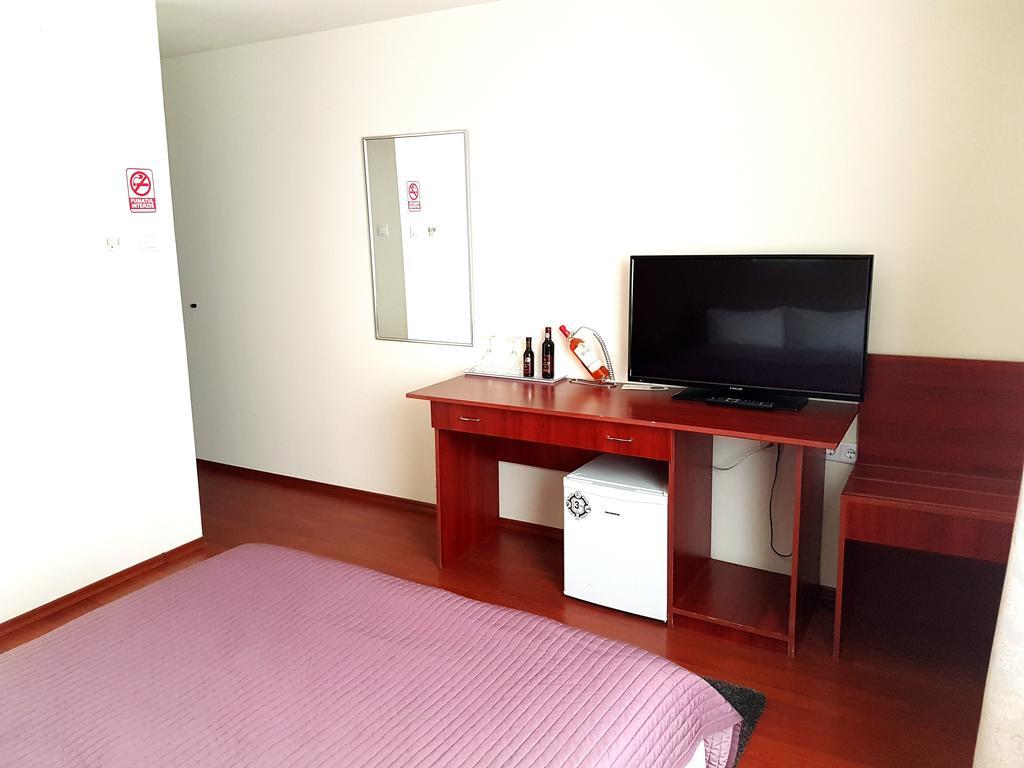 Hotel Mic Bucharest Luaran gambar