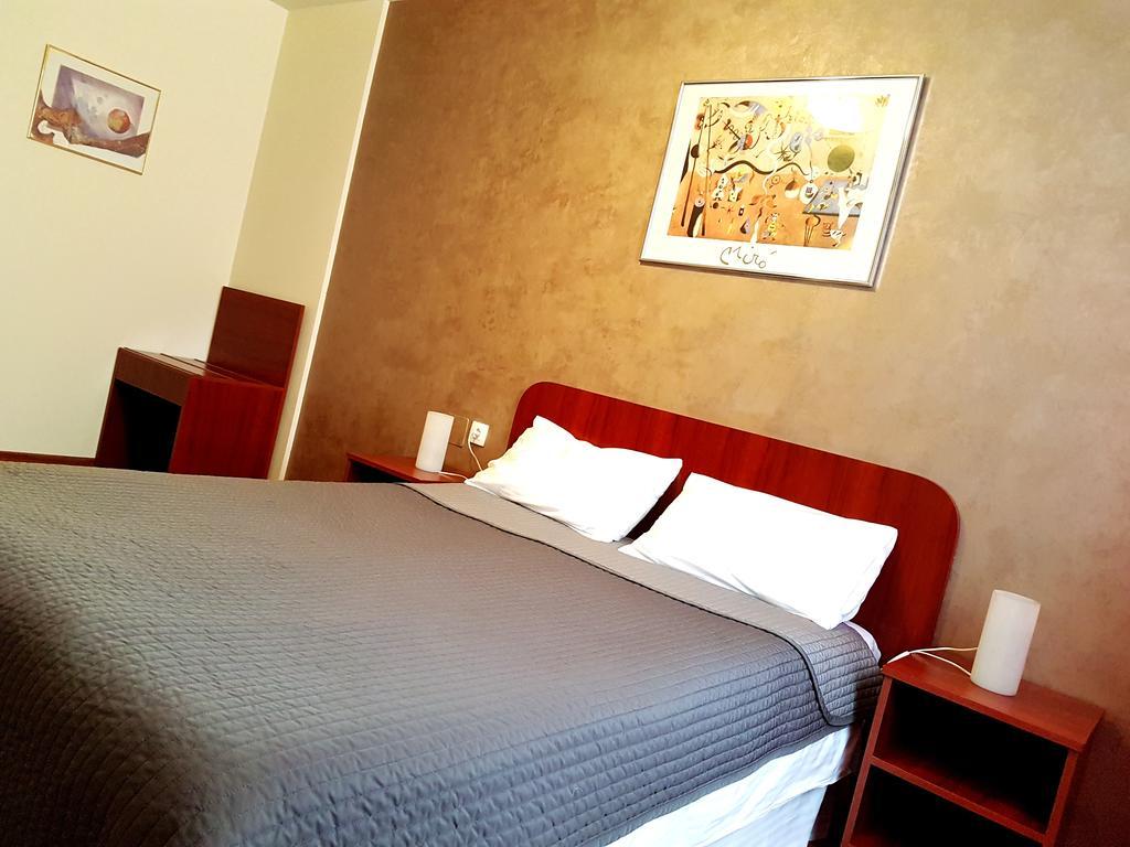Hotel Mic Bucharest Luaran gambar
